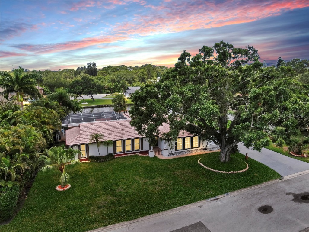 2401 Roberta Lane Clearwater FL 33764 - ALLEN'S CREEK TB8437128 image1