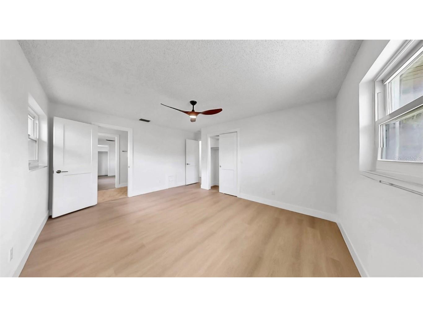 2401 Roberta Lane Clearwater FL 33764 - ALLEN'S CREEK TB8437128 image58