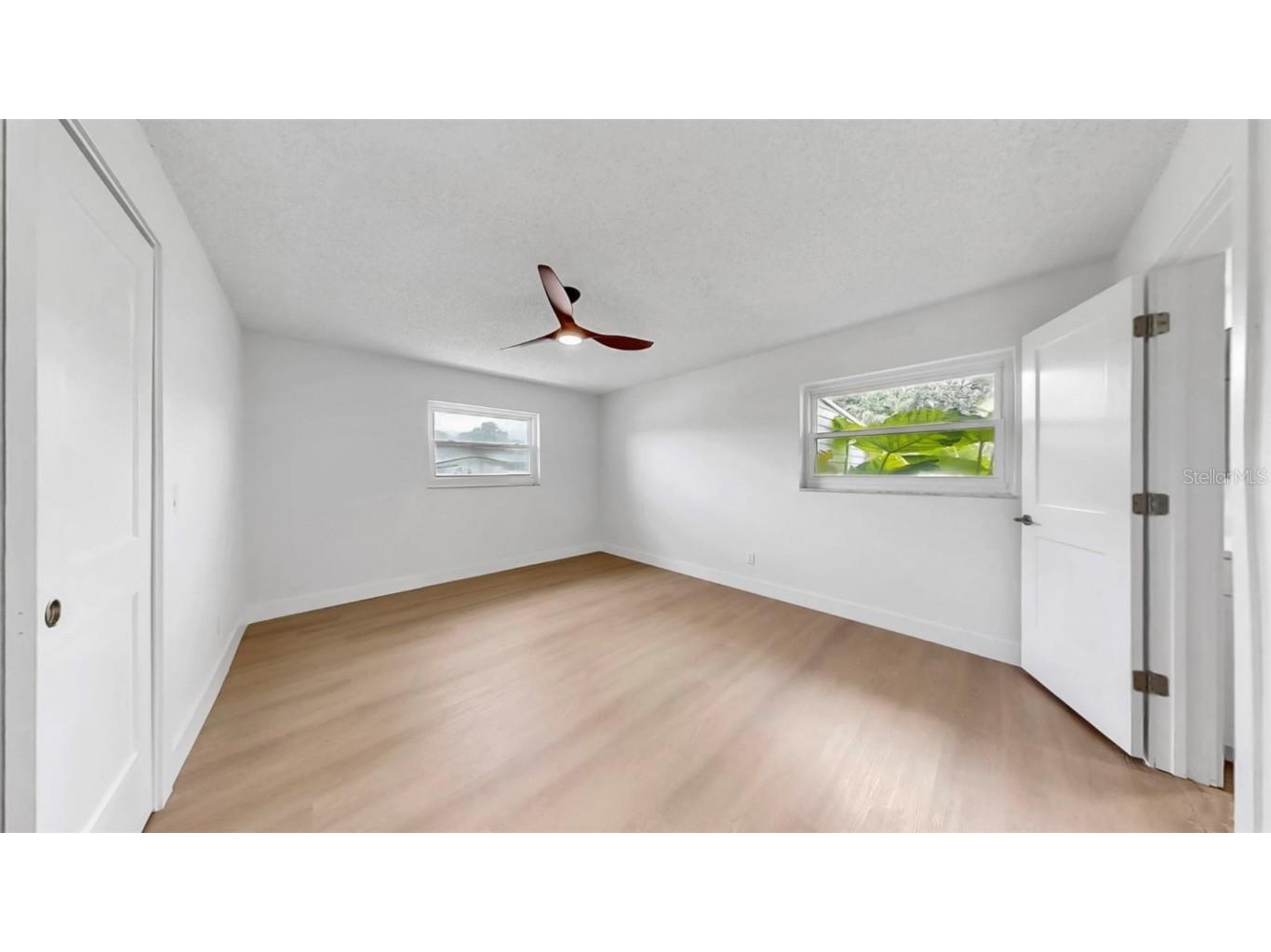 2401 Roberta Lane Clearwater FL 33764 - ALLEN'S CREEK TB8437128 image60