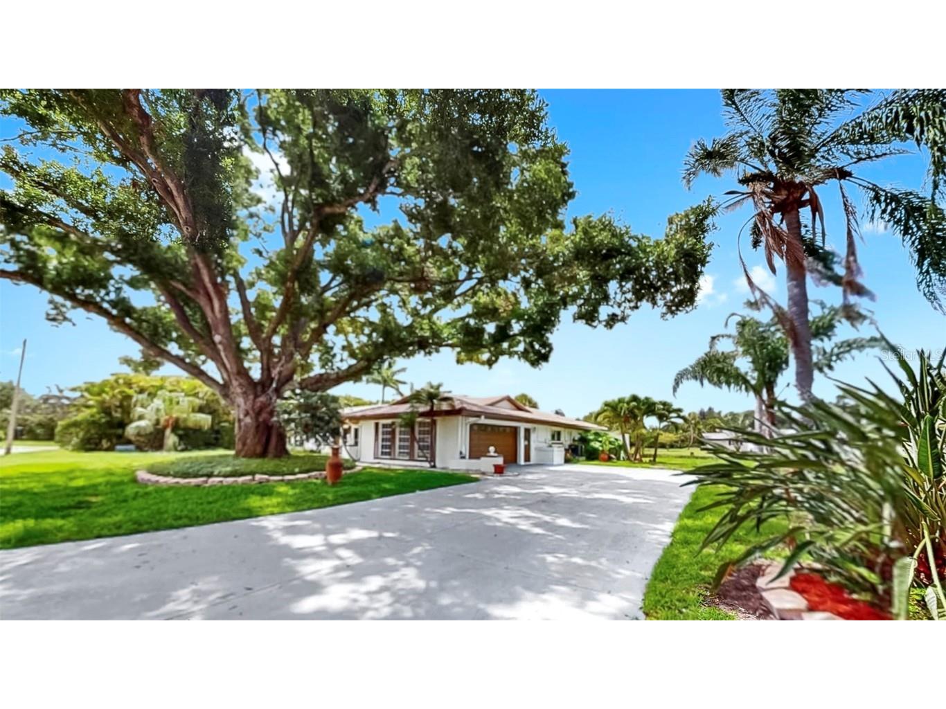 2401 Roberta Lane Clearwater FL 33764 - ALLEN'S CREEK TB8437128 image63