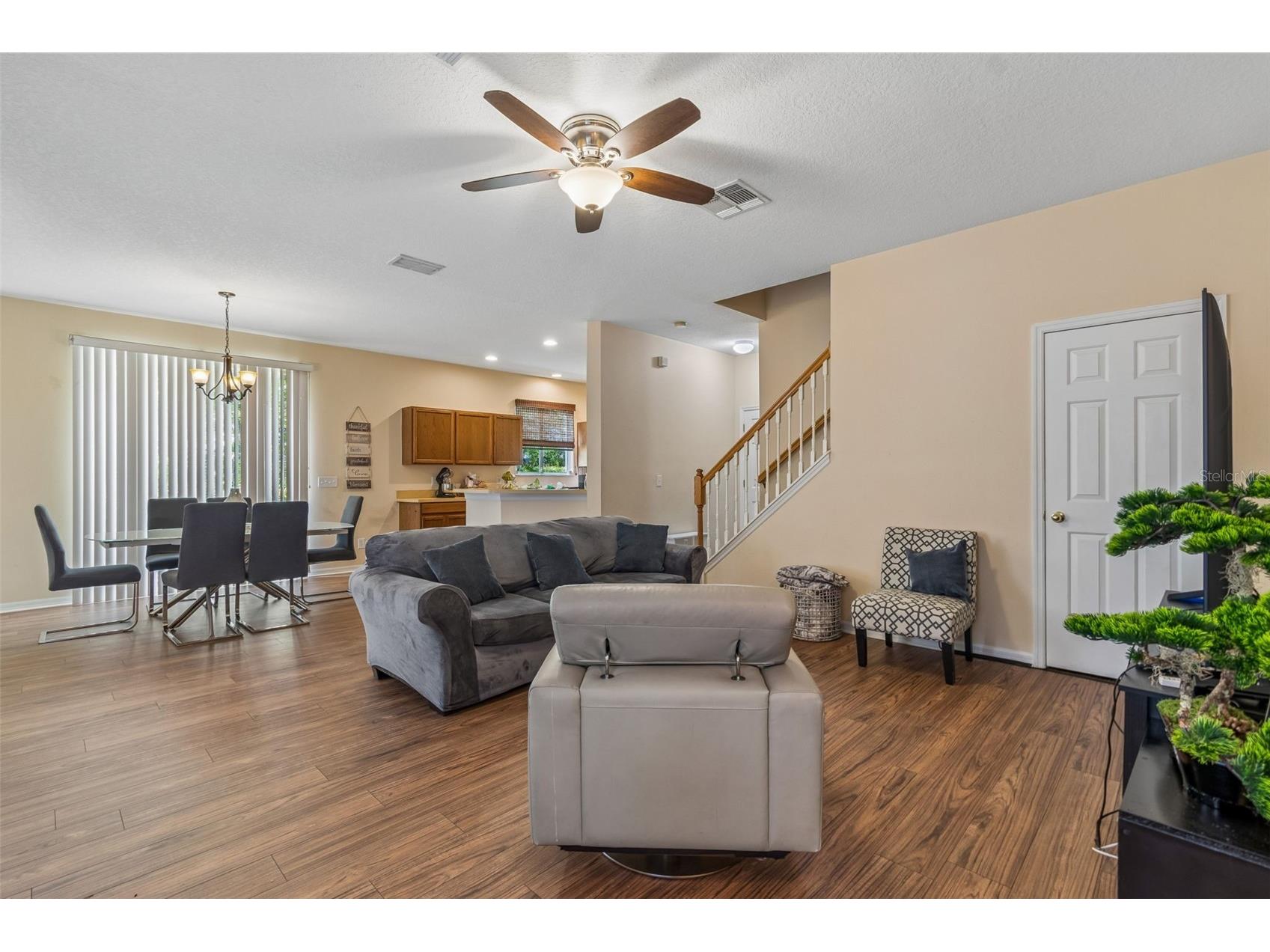 2401 Silvermoss Drive Wesley Chapel FL 33544 TB8492887 image6