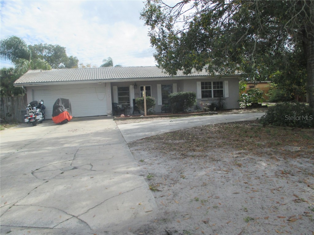2402 Constitution Boulevard Sarasota FL 34231 A4629418 image1