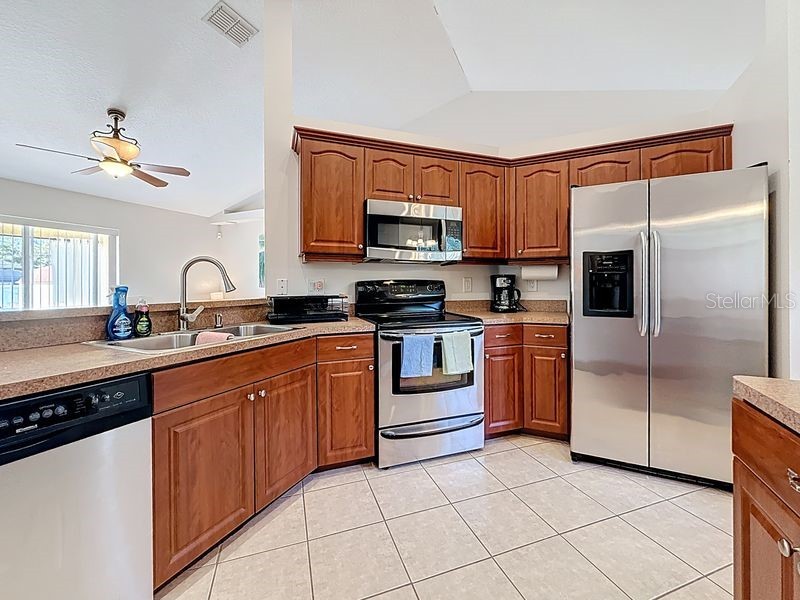 2402 Dryer Avenue Largo FL 33770 TB8485574 image10