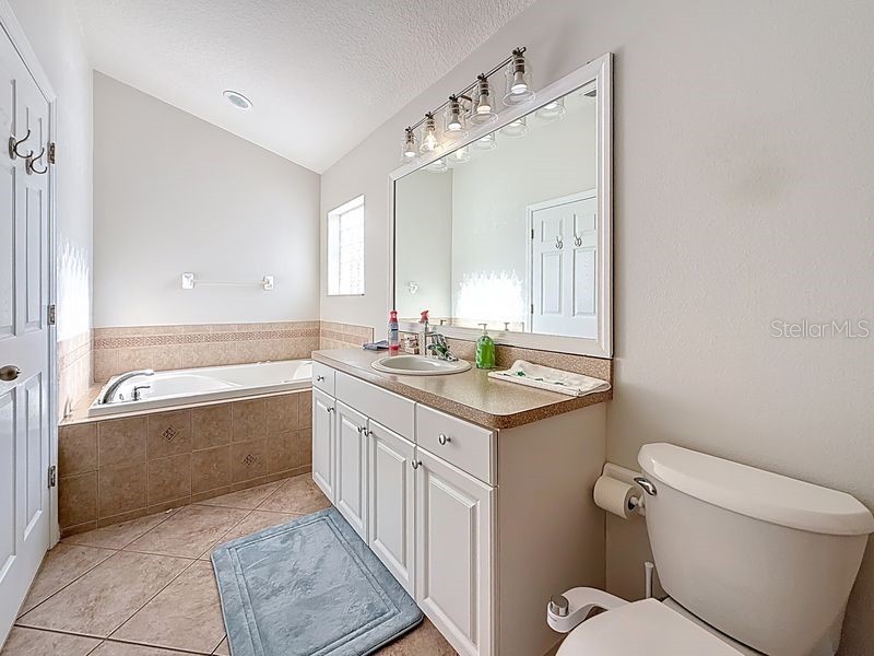 2402 Dryer Avenue Largo FL 33770 TB8485574 image27