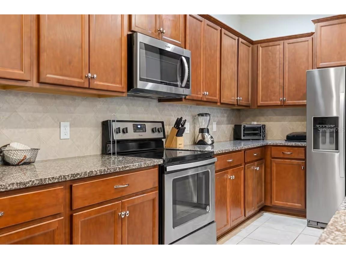 2402 Dubai Street Kissimmee FL 34747 O6341750 image4