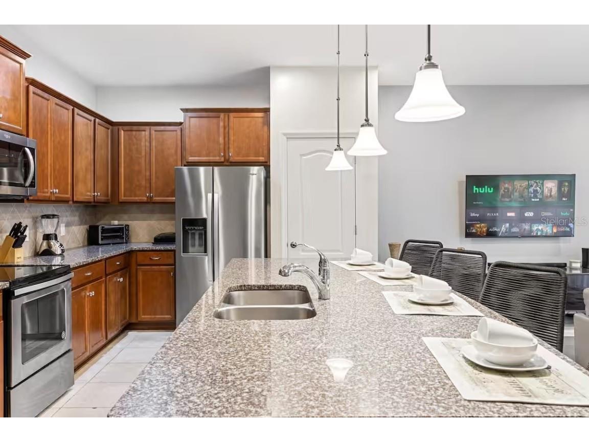 2402 Dubai Street Kissimmee FL 34747 O6341750 image5