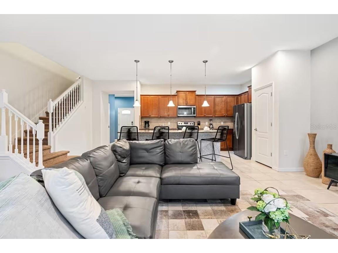 2402 Dubai Street Kissimmee FL 34747 O6341750 image6