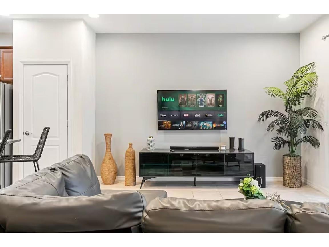 2402 Dubai Street Kissimmee FL 34747 O6341750 image7