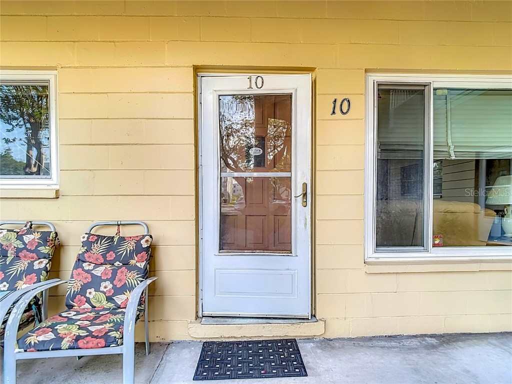 2402 Ecuadorian Way #10 Clearwater FL 33763 TB8374640 image1