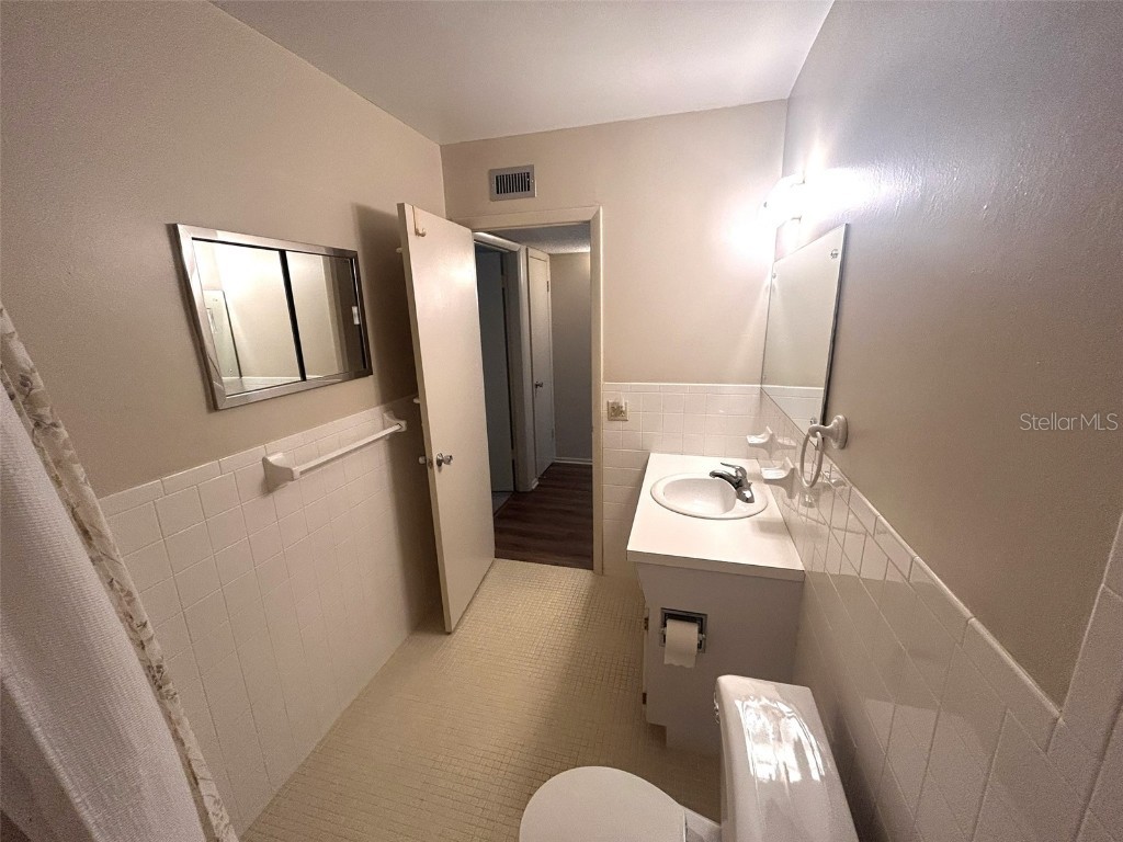 2402 Ecuadorian Way #18 Clearwater FL 33763 TB8433539 image25