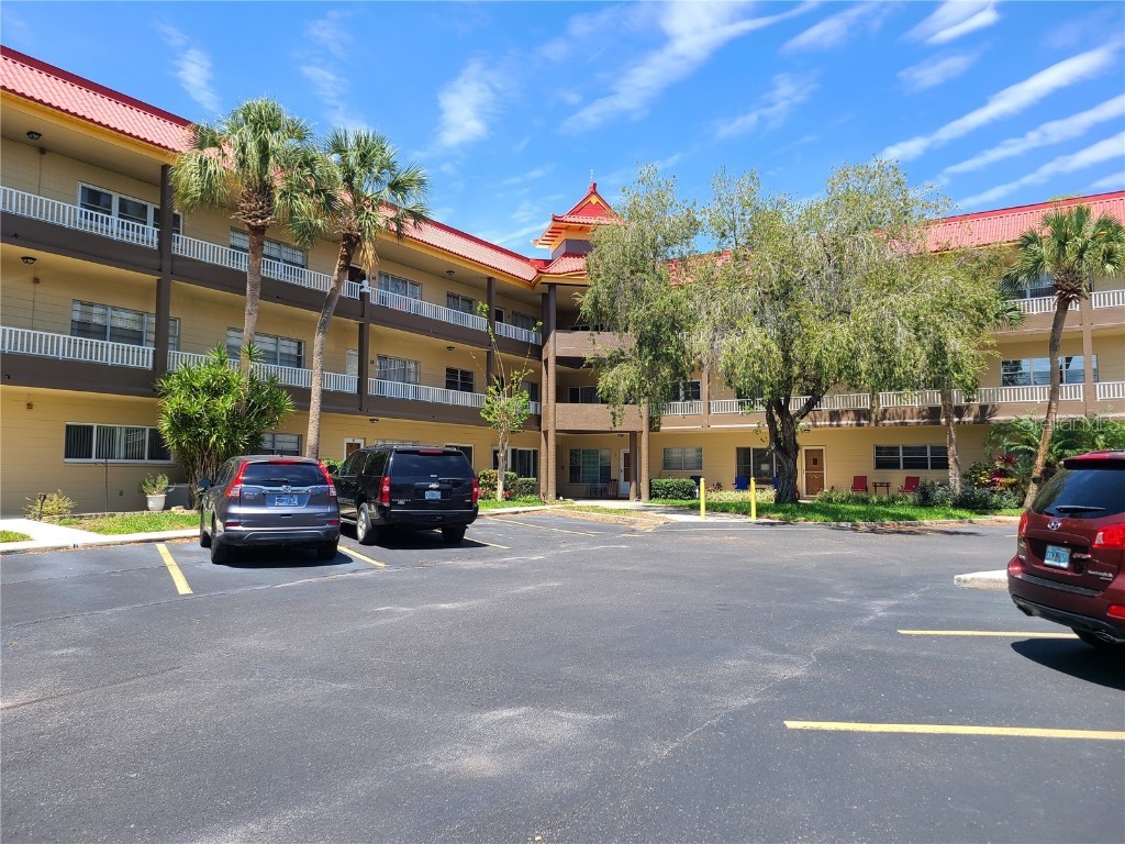 2402 Ecuadorian Way #30 Clearwater FL 33763 U8198410 image1