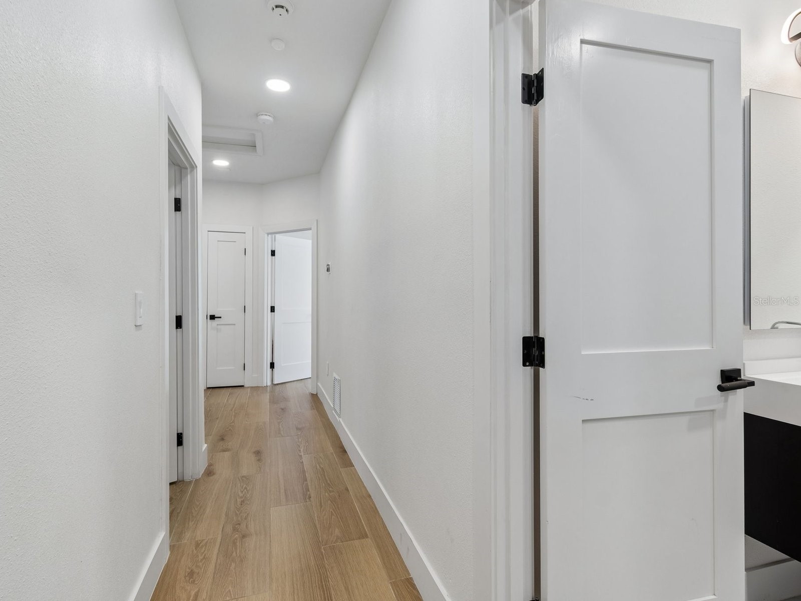 2402 Huntington Boulevard Safety Harbor FL 34695 TB8510708 image60