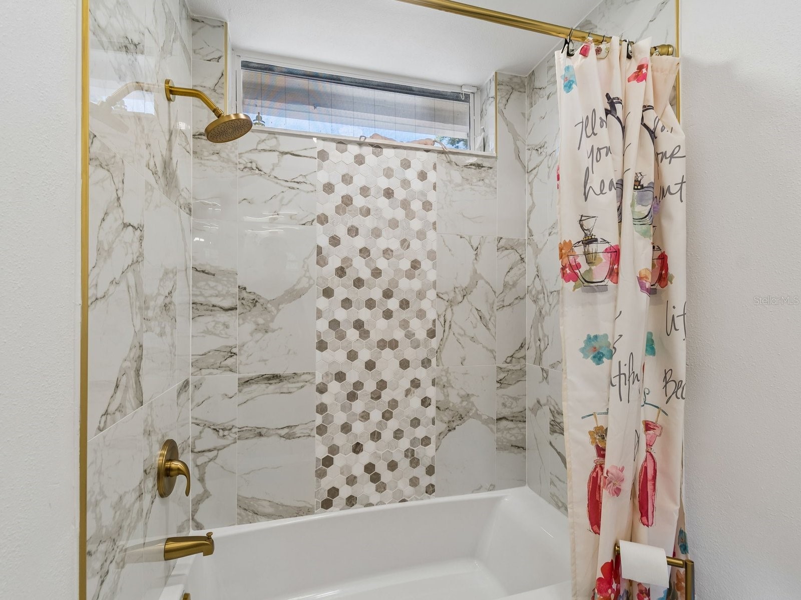 2402 Huntington Boulevard Safety Harbor FL 34695 TB8510708 image72