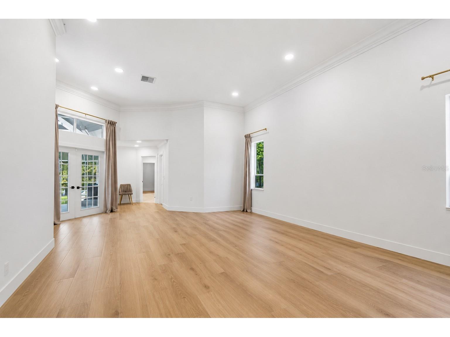 2402 Huntington Boulevard Safety Harbor FL 34695 TB8510708 image82