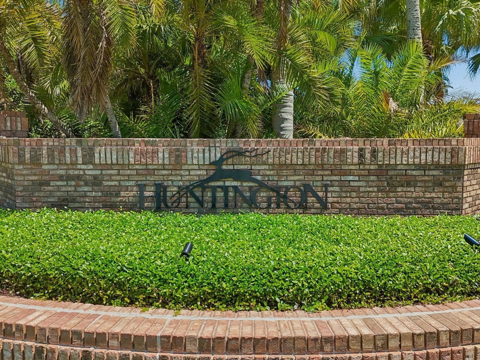 2402 Huntington Boulevard Safety Harbor FL 34695 TB8510708 image97