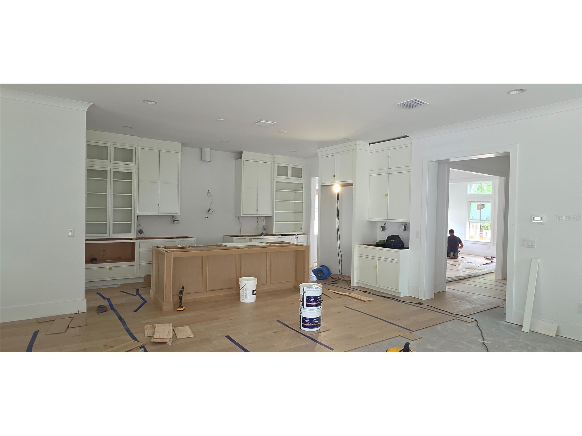 2402 N Glenwood Drive Tampa FL 33602 TB8354420 image6