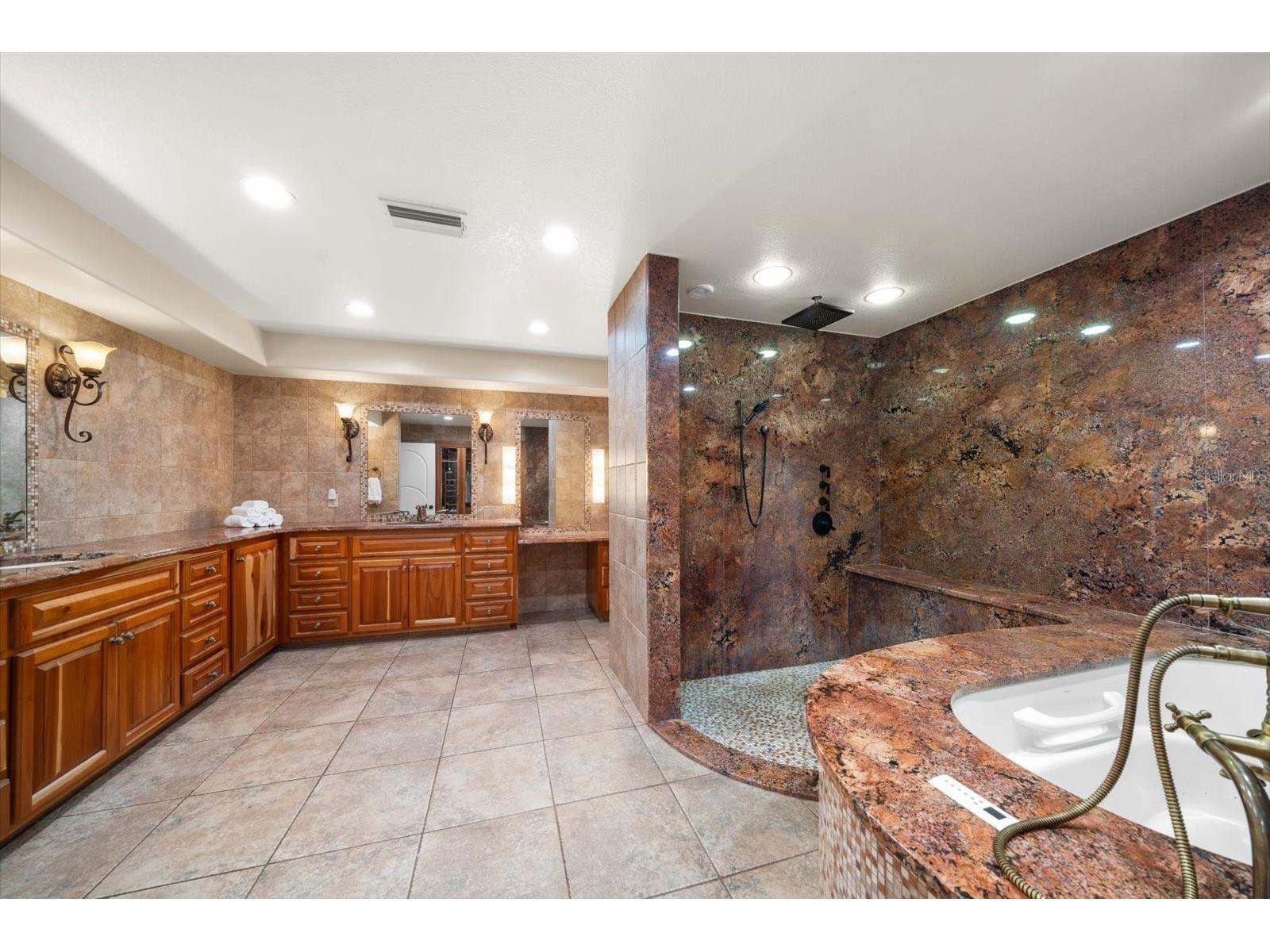 2402 Pine Hammock Clearwater FL 33764 TB8463686 image41