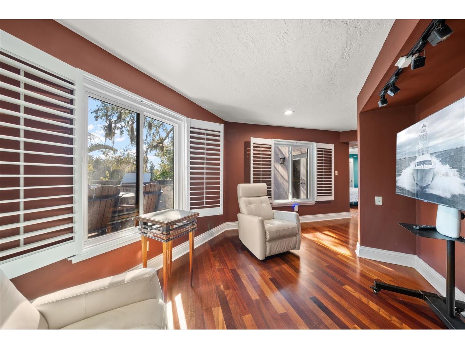 2402 Pine Hammock Clearwater FL 33764 TB8463686 image50