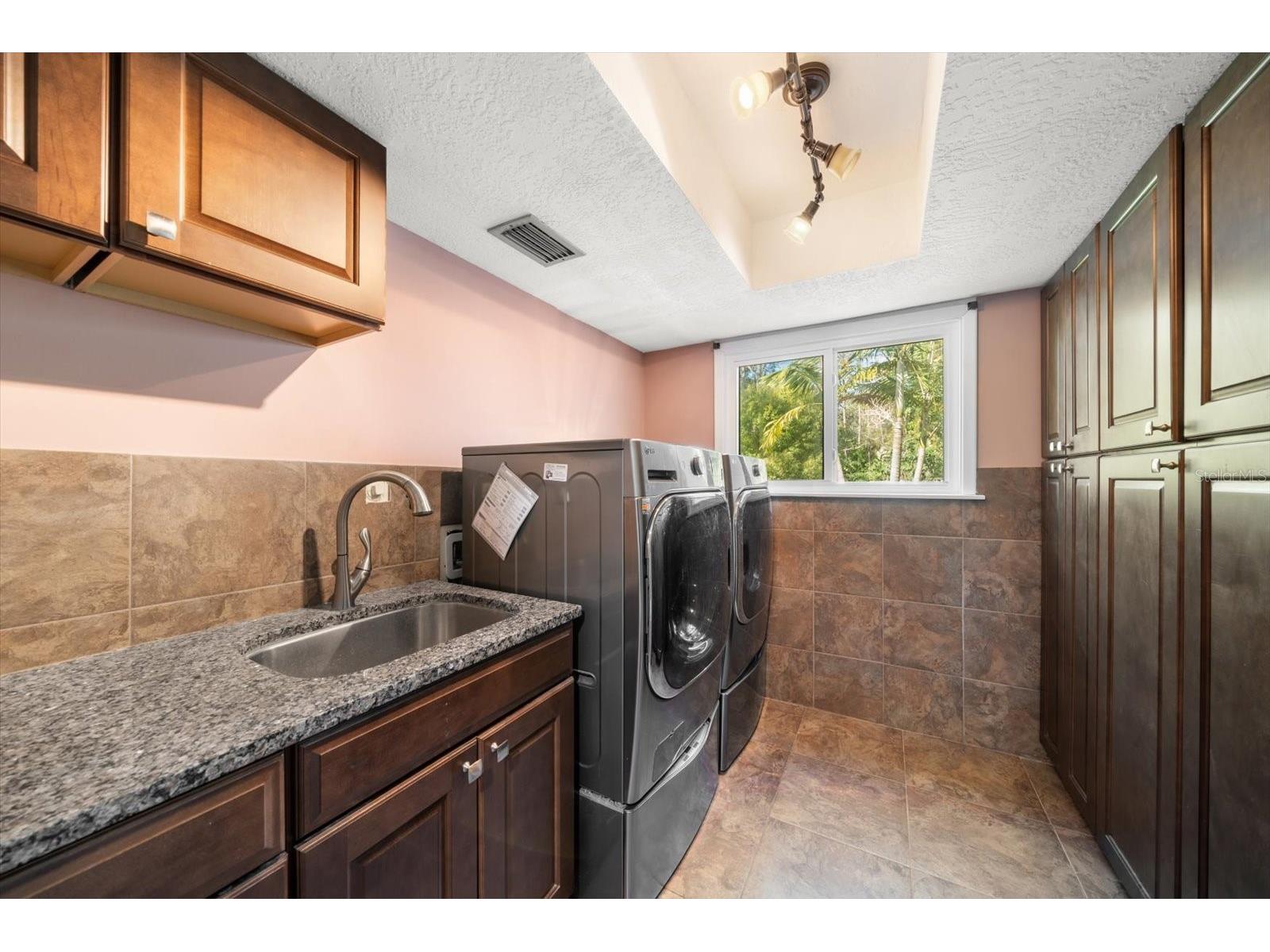 2402 Pine Hammock Clearwater FL 33764 TB8463686 image52