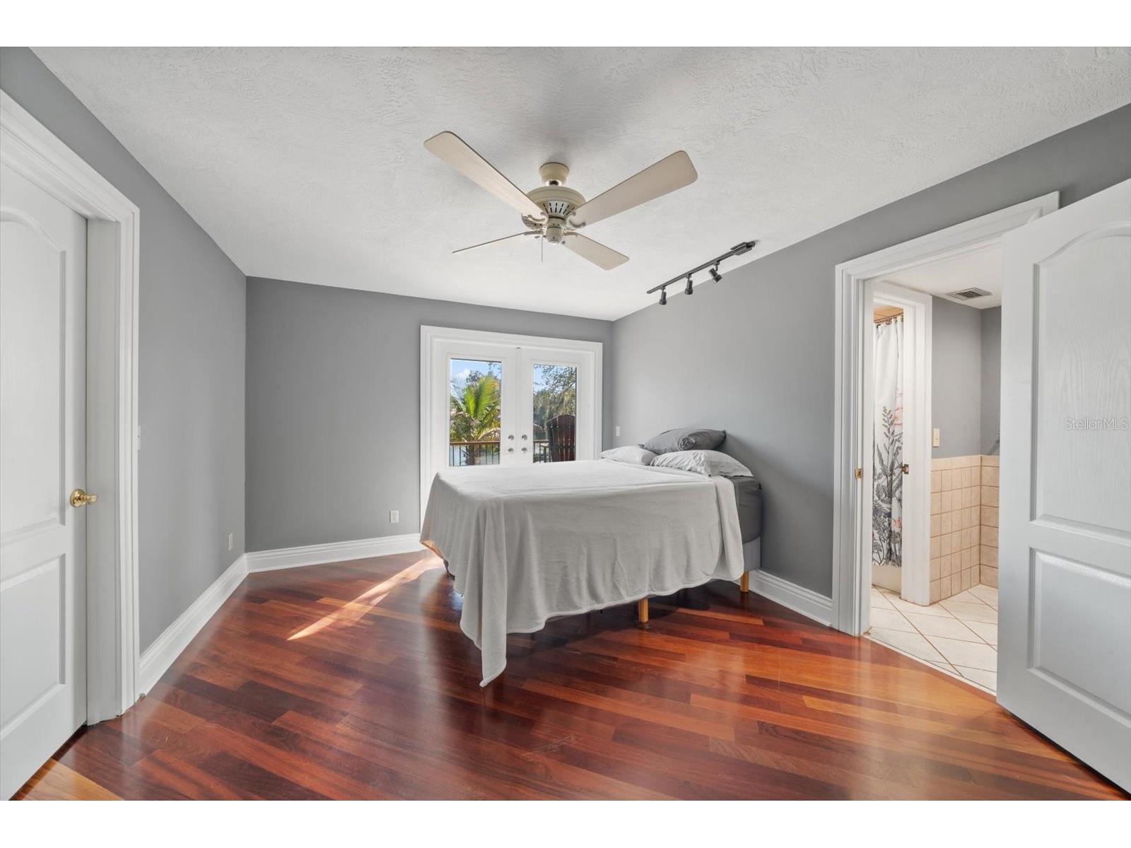 2402 Pine Hammock Clearwater FL 33764 TB8463686 image55