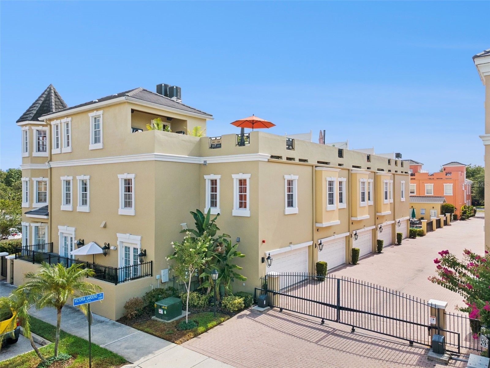 2402 Victoria Gardens Lane Tampa FL 33609 O6424072 image2