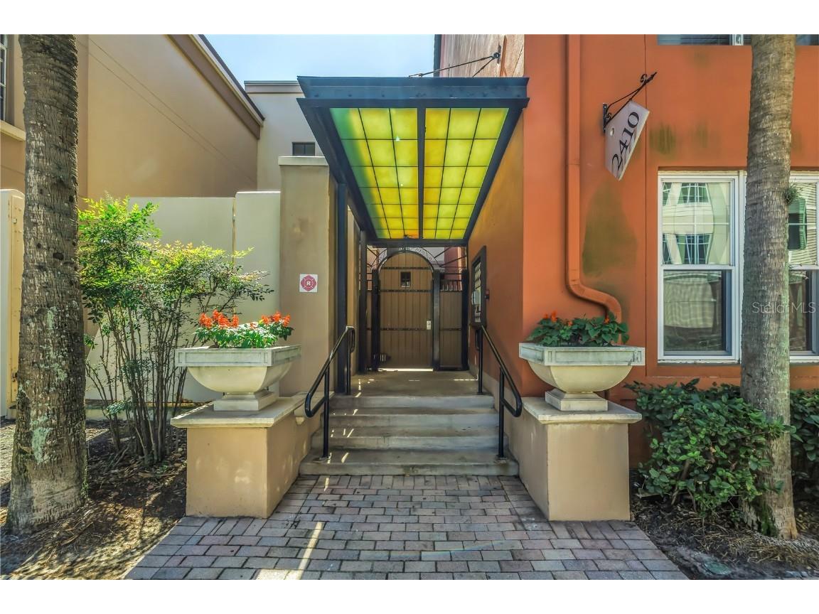 2402 W Azeele Street #423 Tampa FL 33609 TB8355574 image1