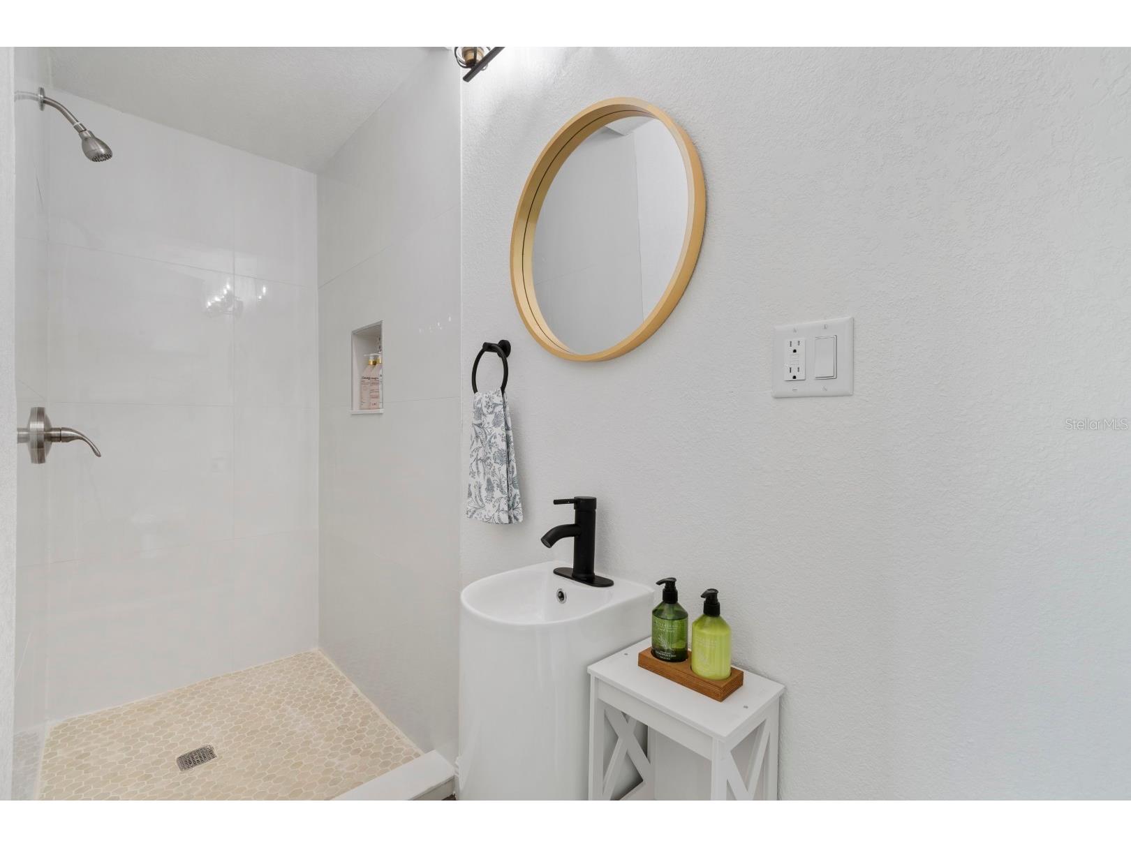 2402 W Cypress Street Tampa FL 33609 TB8503676 image17