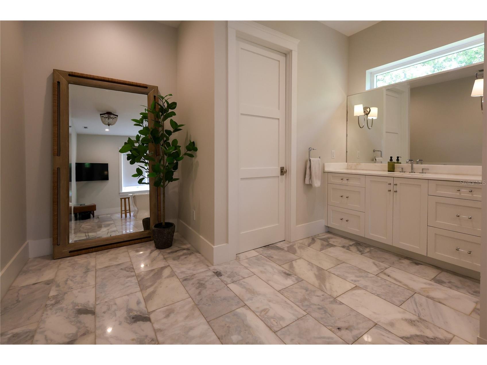 2402 W Parkland Boulevard Tampa FL 33609 TB8492227 image28