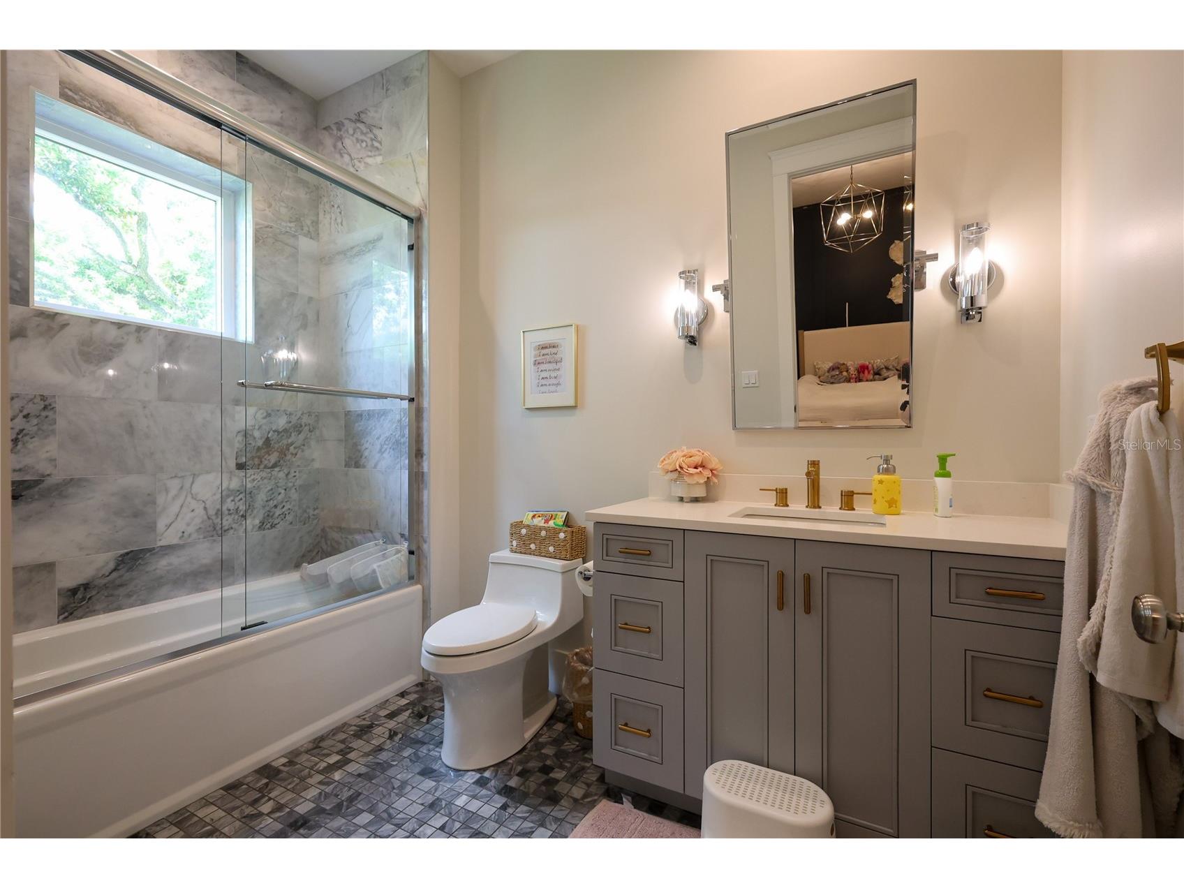 2402 W Parkland Boulevard Tampa FL 33609 TB8492227 image33