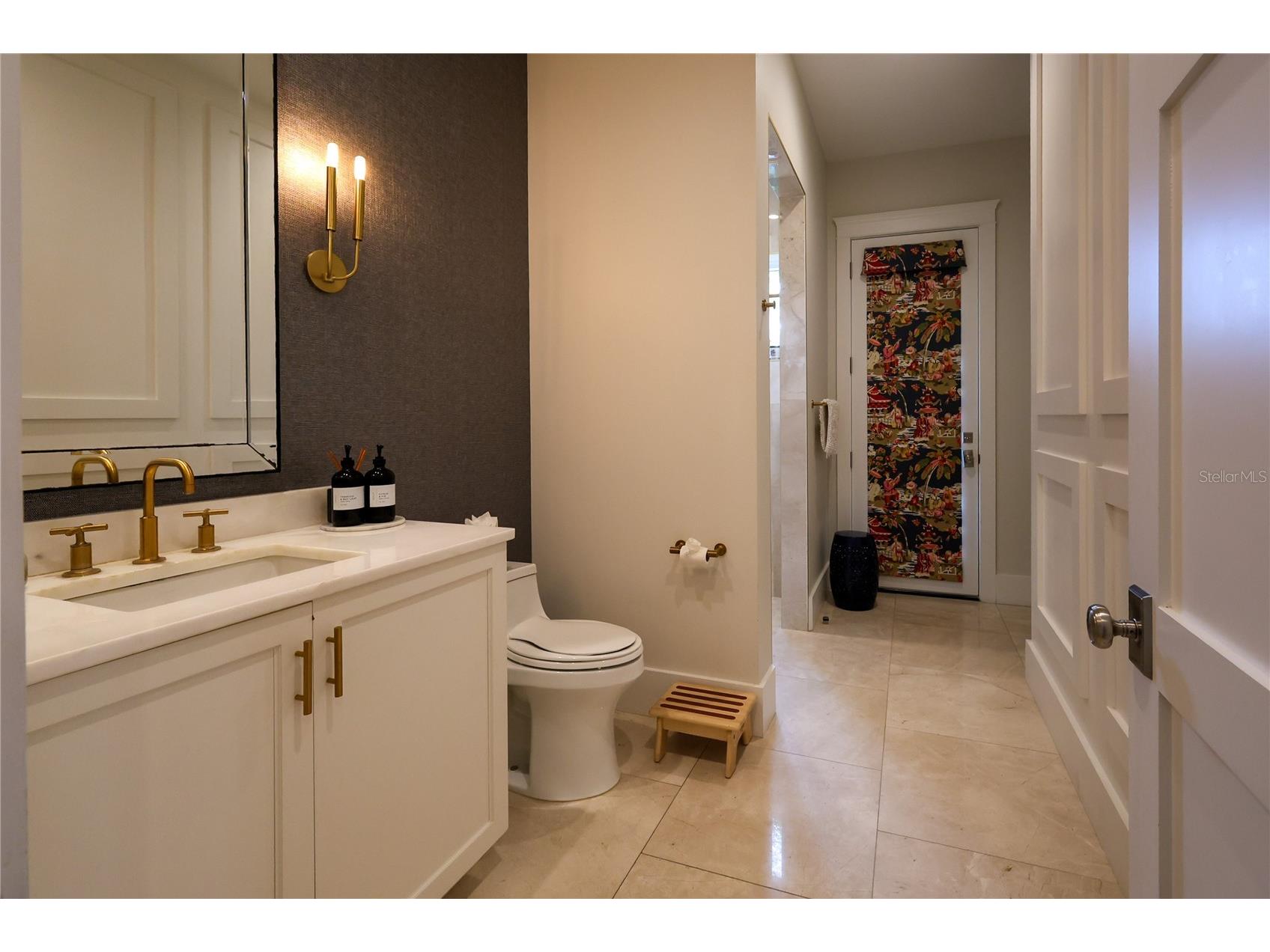 2402 W Parkland Boulevard Tampa FL 33609 TB8492227 image8