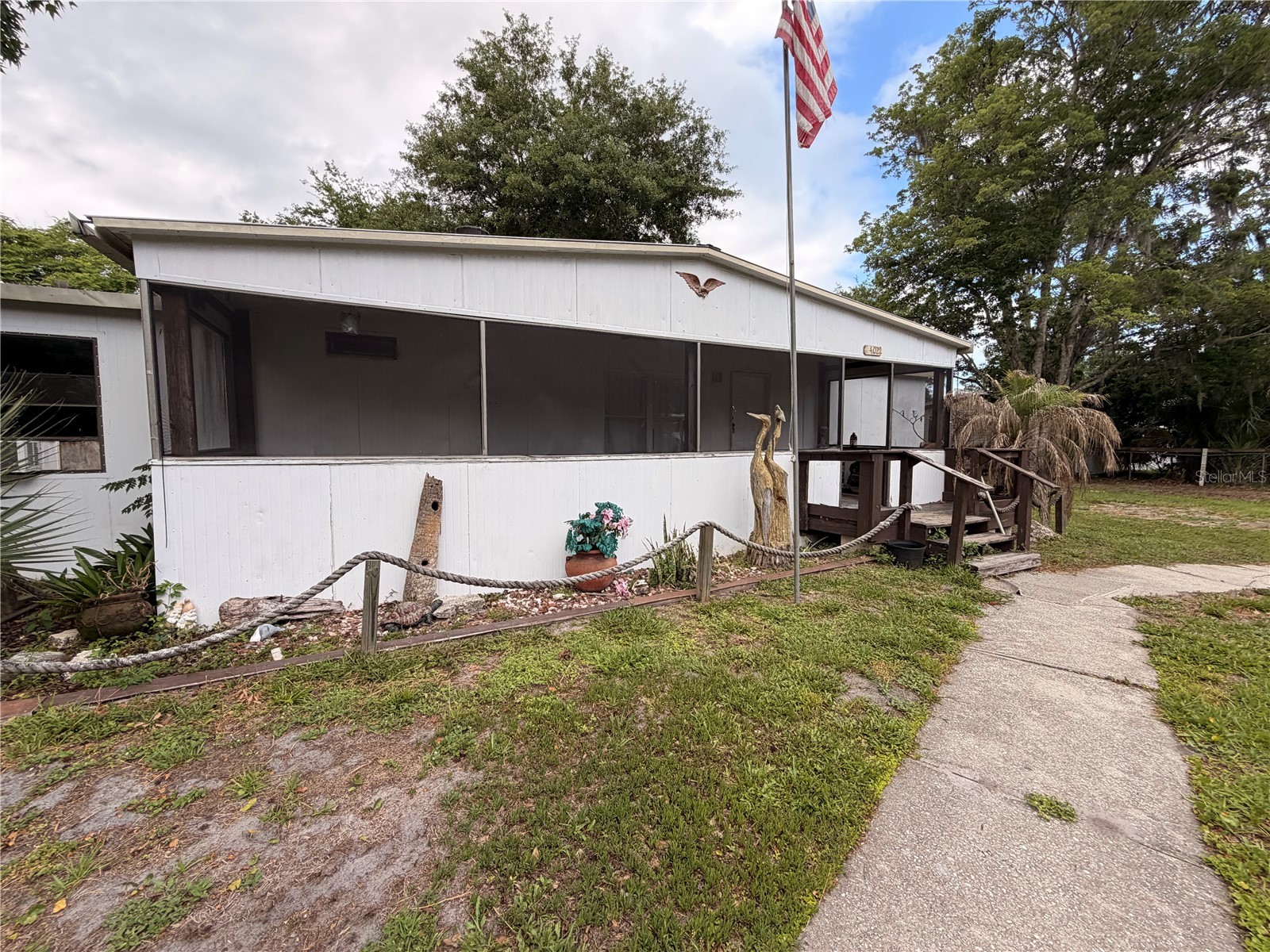24021 Armadillo Road Astor FL 32102 R4911152 image1