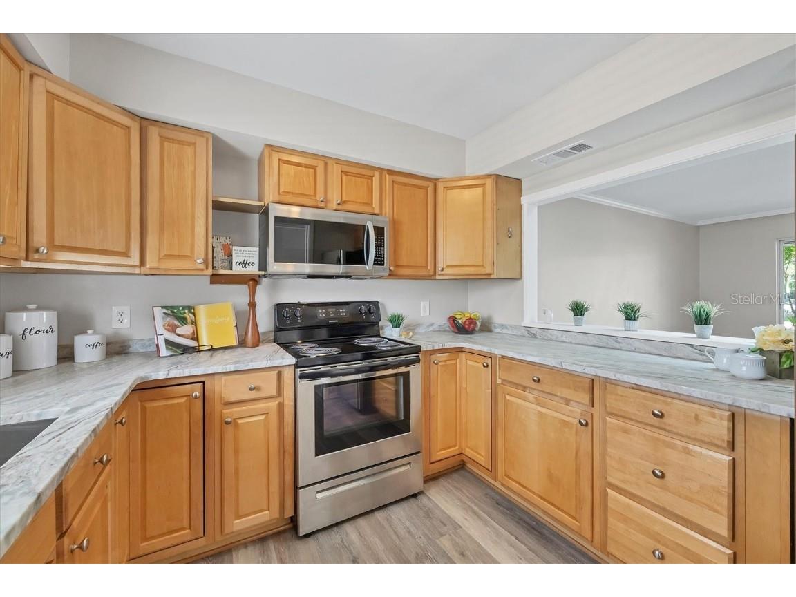 2403 Aspinwall Street Sarasota FL 34237 A4645496 image10