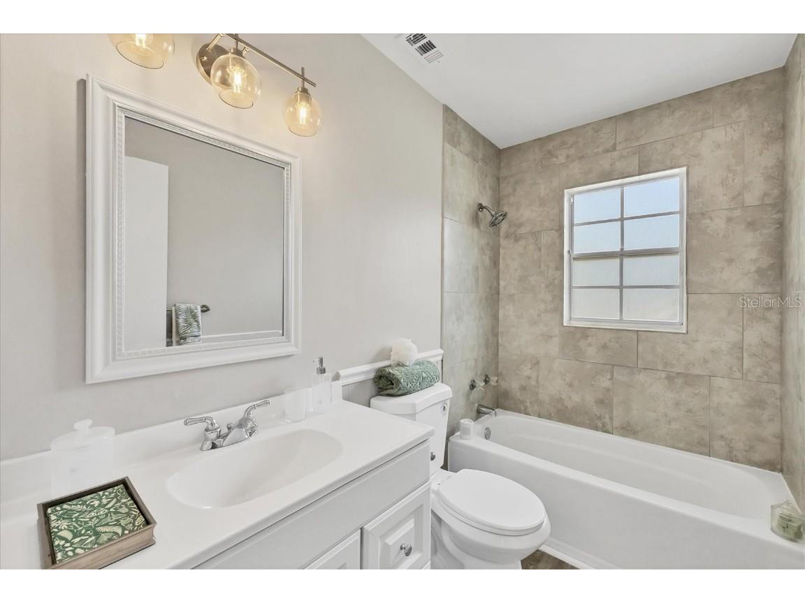 2403 Aspinwall Street Sarasota FL 34237 A4645496 image15