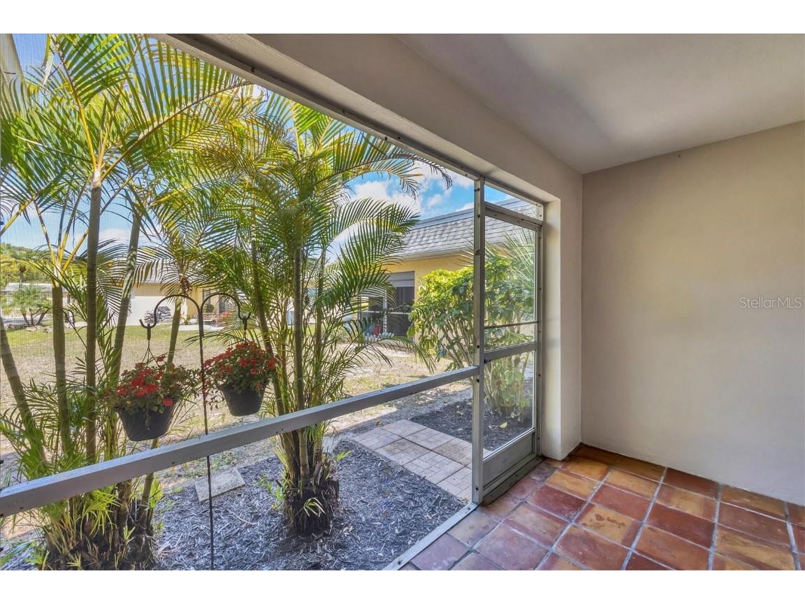 2403 Aspinwall Street Sarasota FL 34237 A4645496 image20