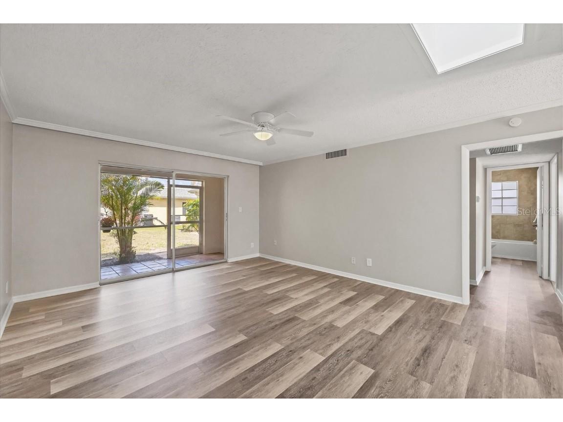 2403 Aspinwall Street Sarasota FL 34237 A4645496 image6