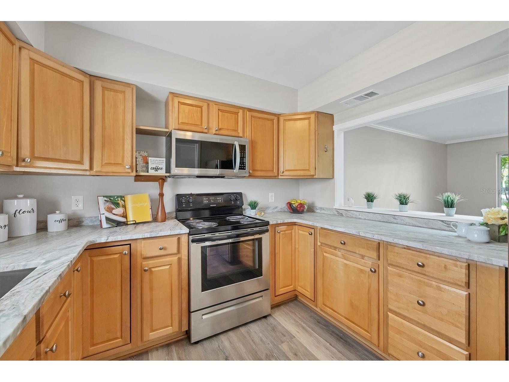 2403 Aspinwall Street Sarasota FL 34237 A4690662 image9