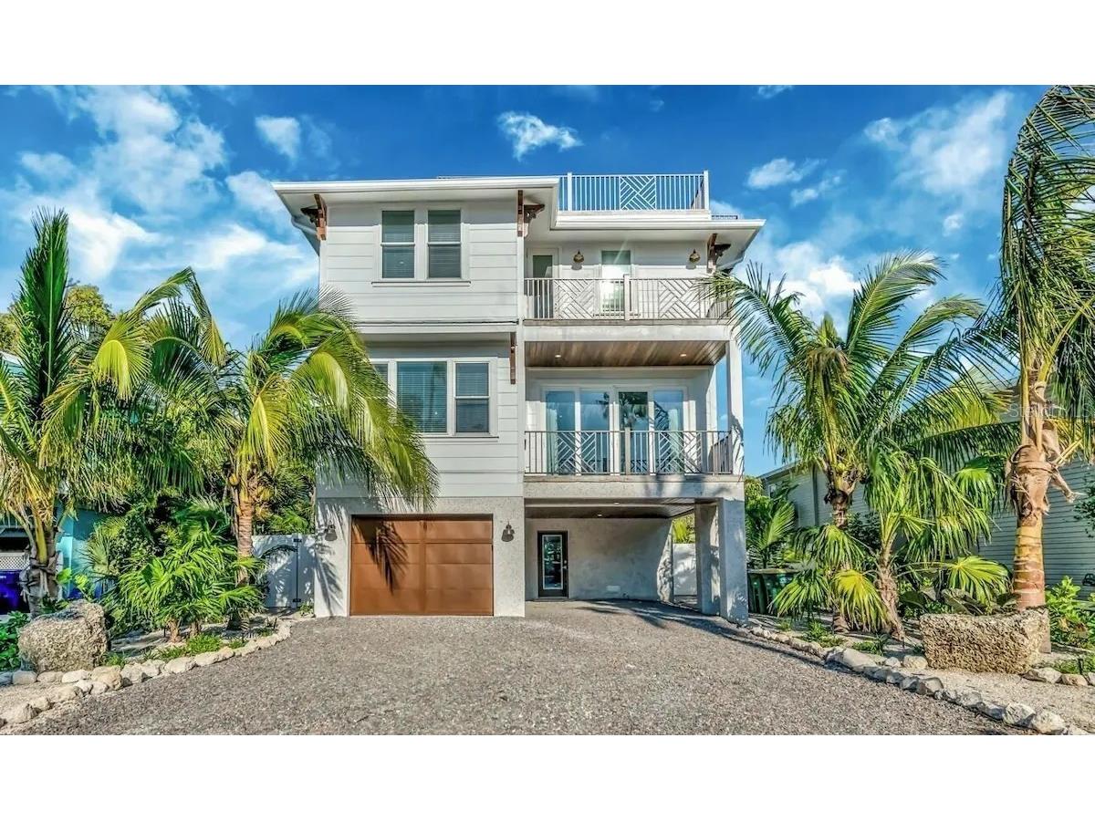 2403 Avenue C Bradenton Beach FL 34217 A4684030 image1