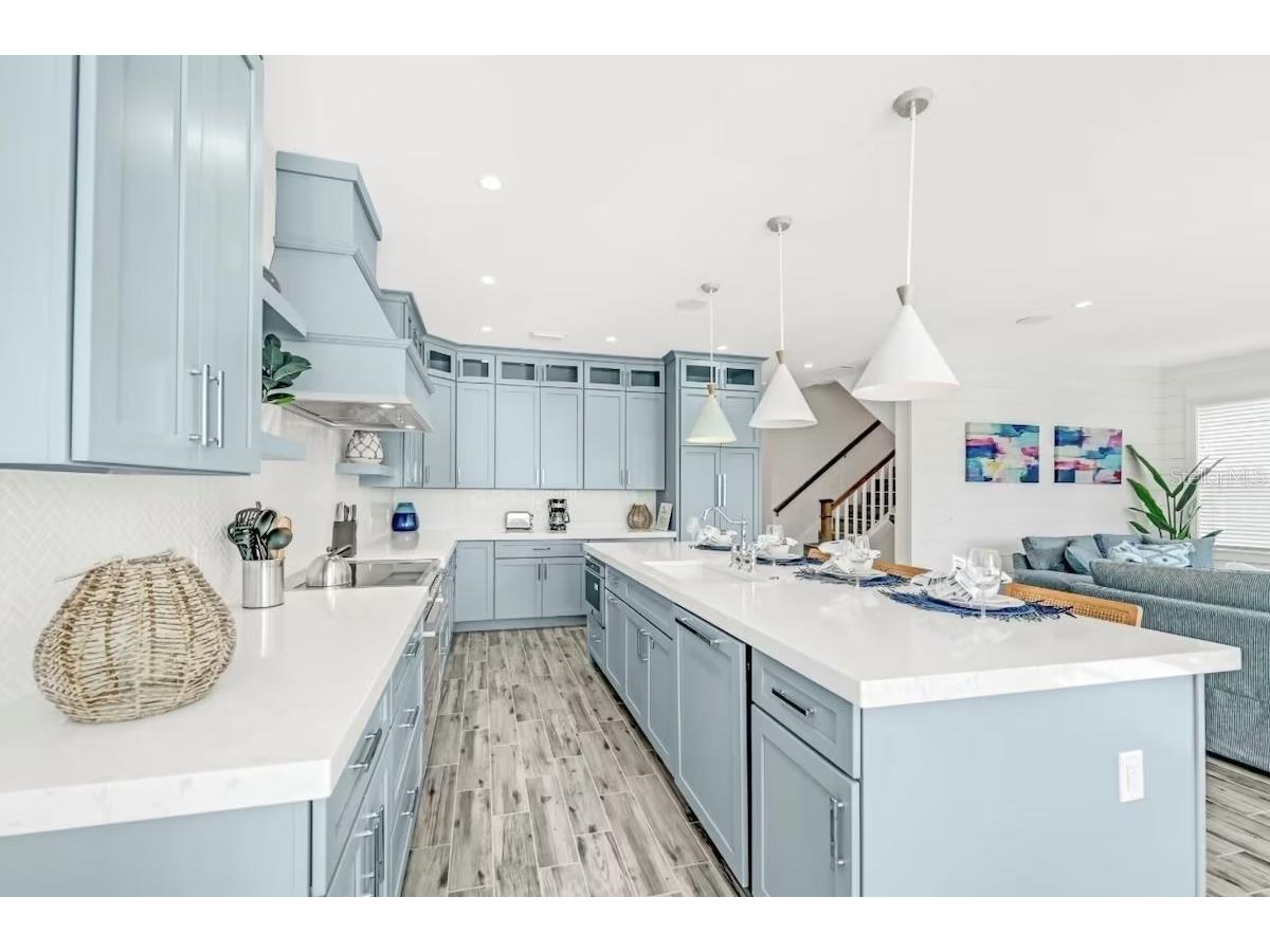 2403 Avenue C Bradenton Beach FL 34217 A4684030 image10