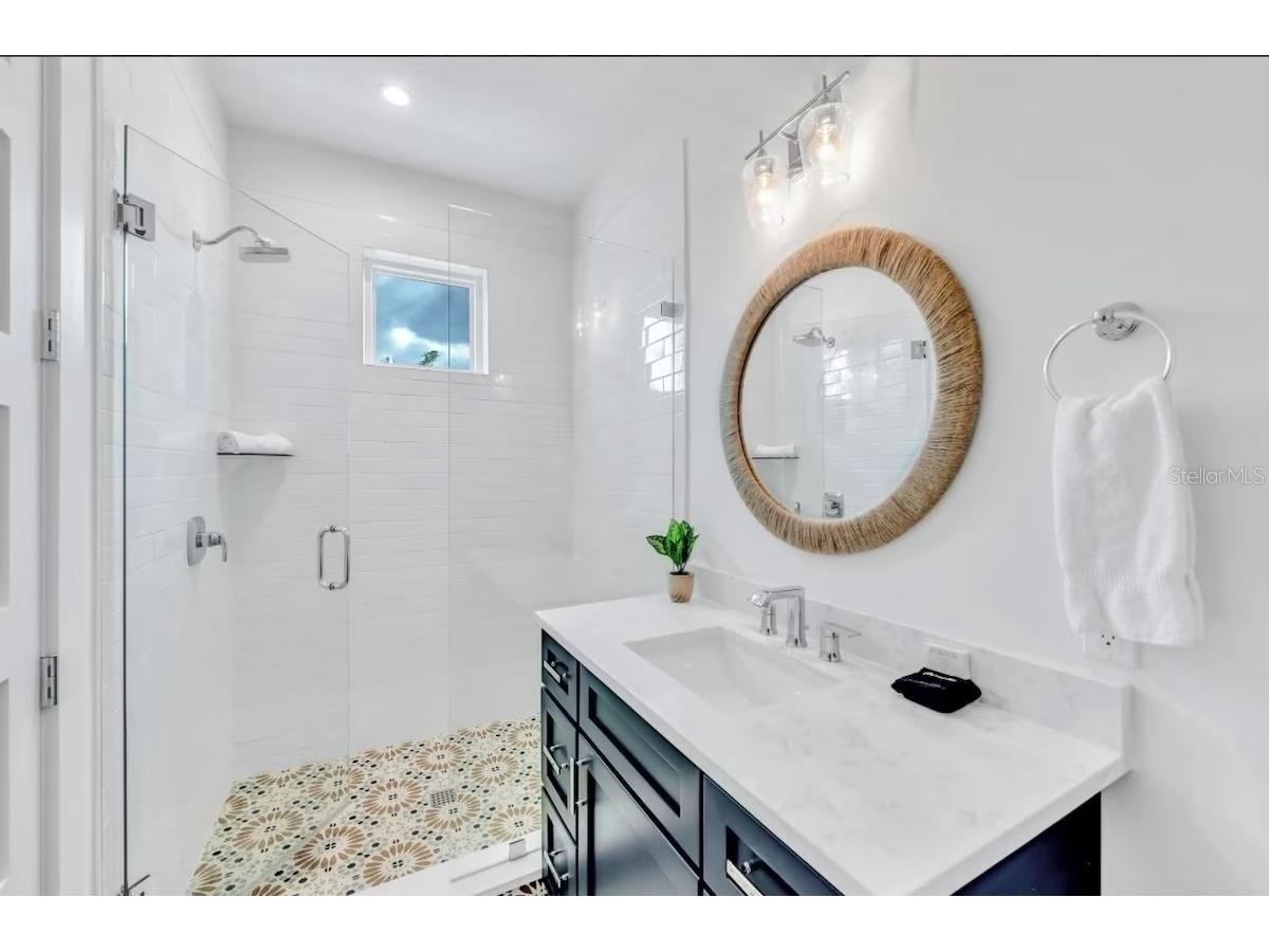 2403 Avenue C Bradenton Beach FL 34217 A4684030 image25