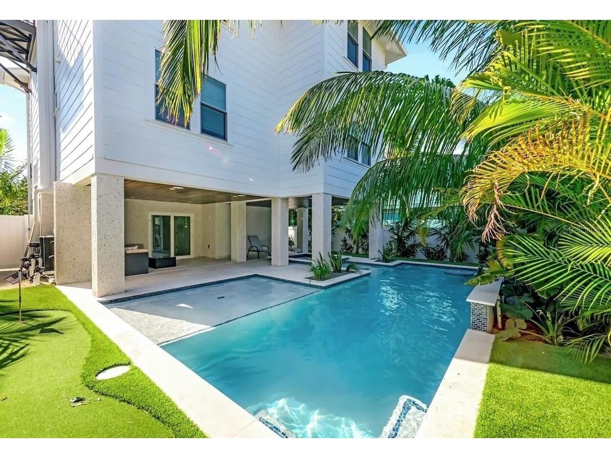 2403 Avenue C Bradenton Beach FL 34217 A4684030 image36