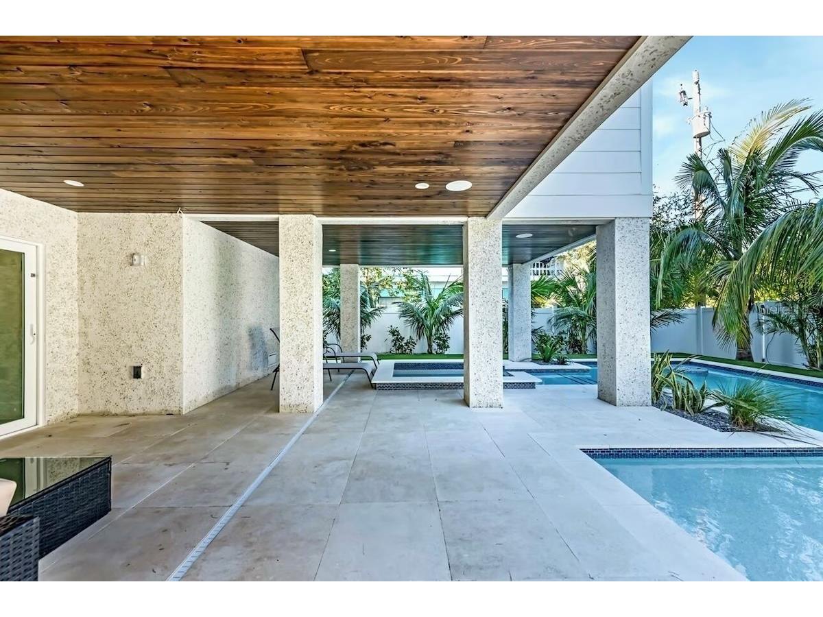 2403 Avenue C Bradenton Beach FL 34217 A4684030 image39