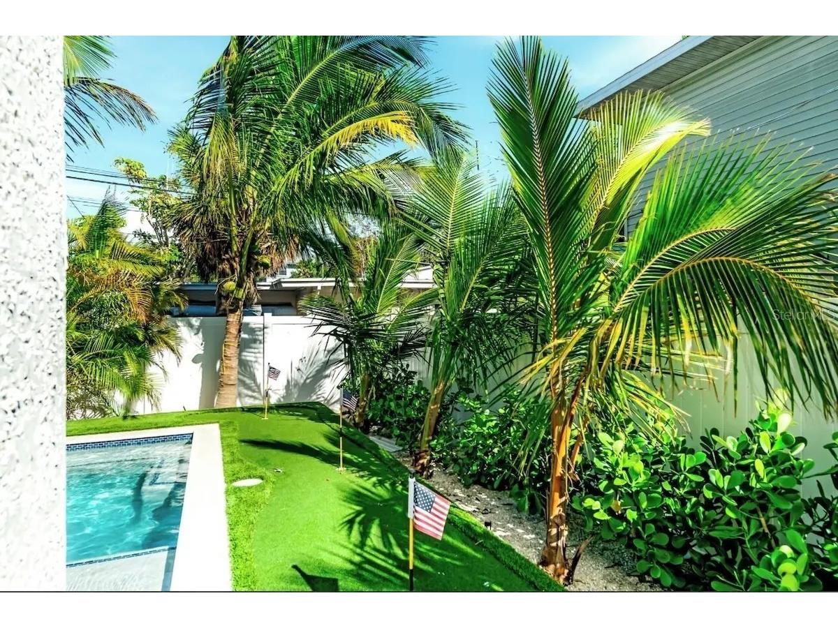 2403 Avenue C Bradenton Beach FL 34217 A4684030 image6