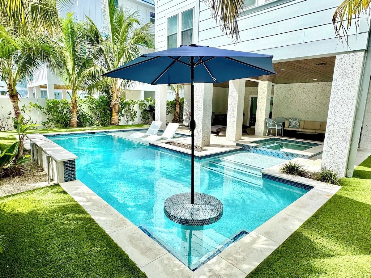 2403 Avenue C Bradenton Beach FL 34217 A4684030 image7