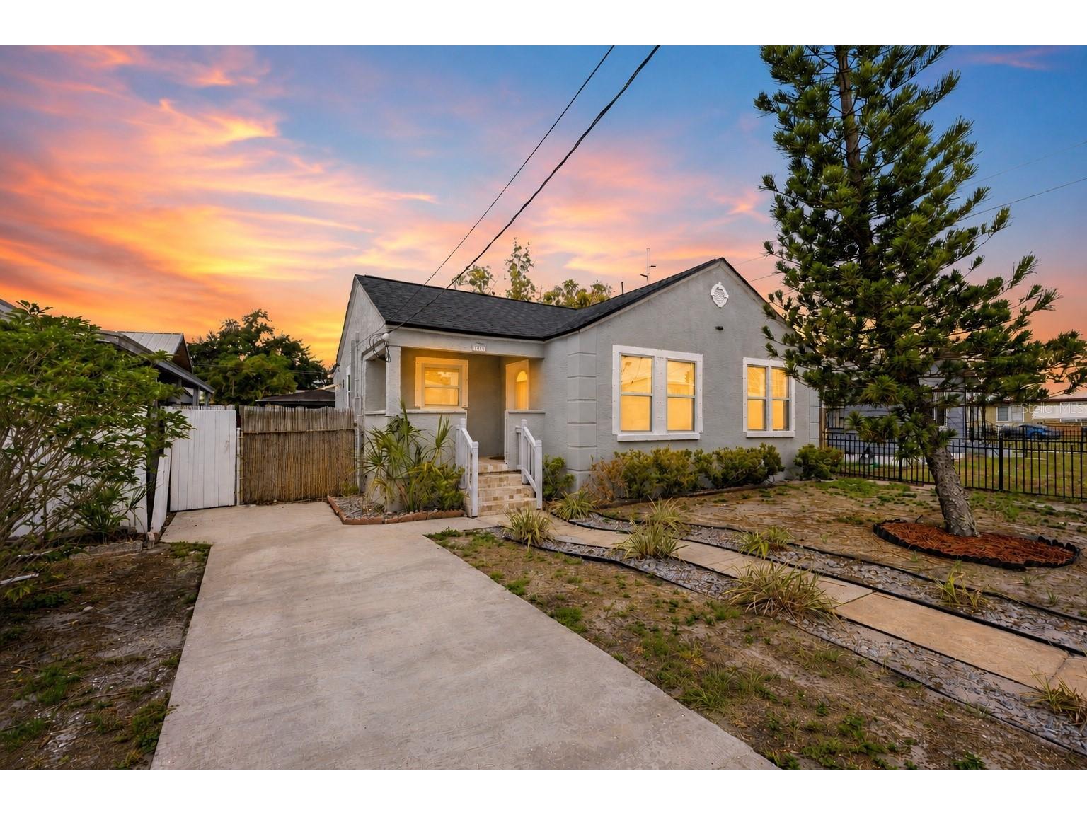 2403 Corrine Street Tampa FL 33605 TB8518556 image1