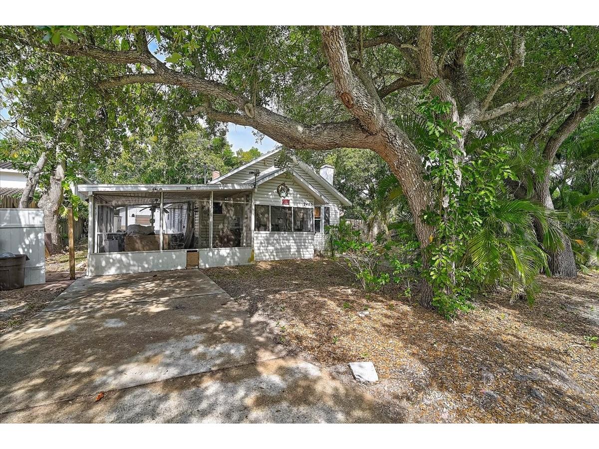 2403 Hickory Avenue Sarasota FL 34234 A4689265 image4