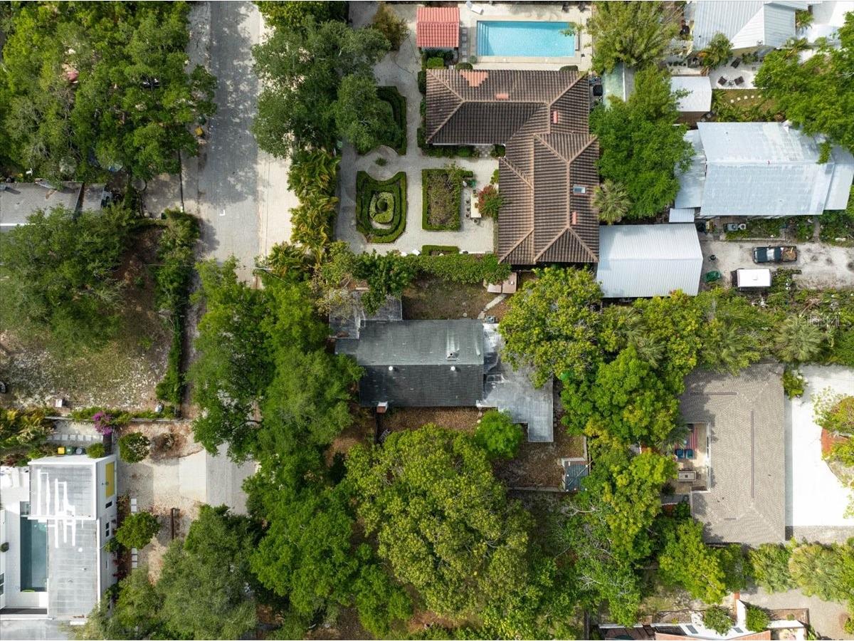 2403 Hickory Avenue Sarasota FL 34234 A4689265 image6