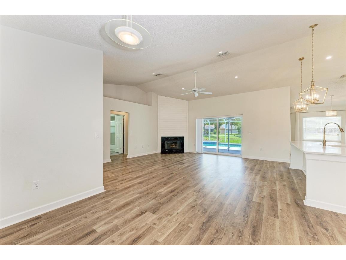 2403 Icecapade Drive Sarasota FL 34240 A4660800 image10