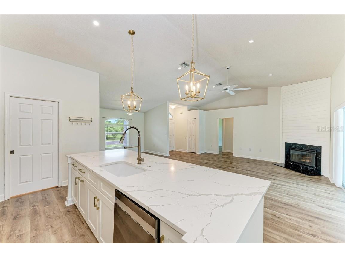 2403 Icecapade Drive Sarasota FL 34240 A4660800 image16