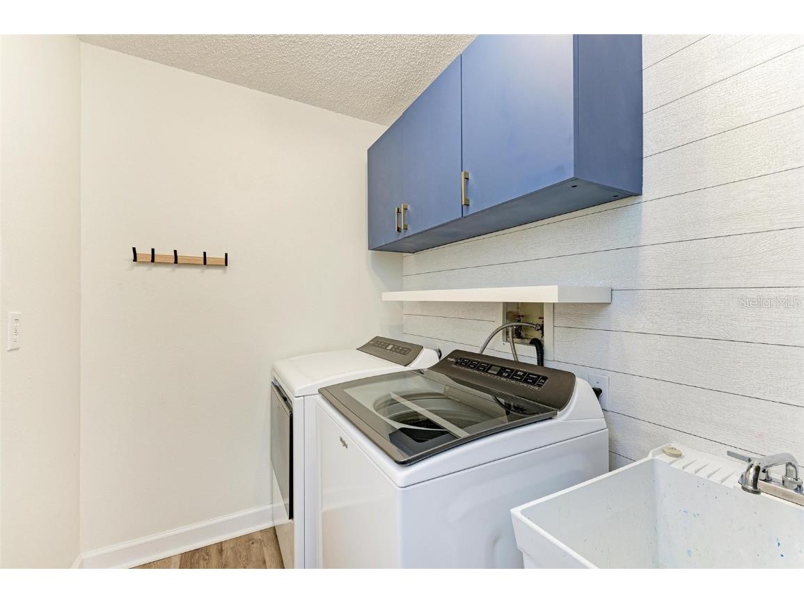 2403 Icecapade Drive Sarasota FL 34240 A4660800 image34