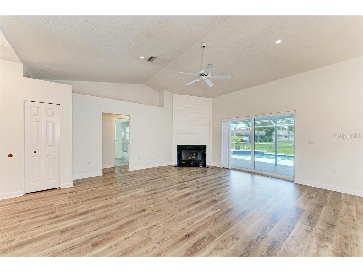 2403 Icecapade Drive Sarasota FL 34240 A4660800 image6